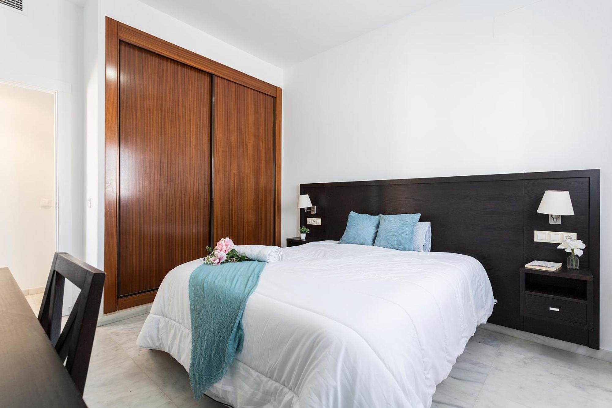 Aticos Lux Sevilla Piscina Parking Bormujos Exteriör bild