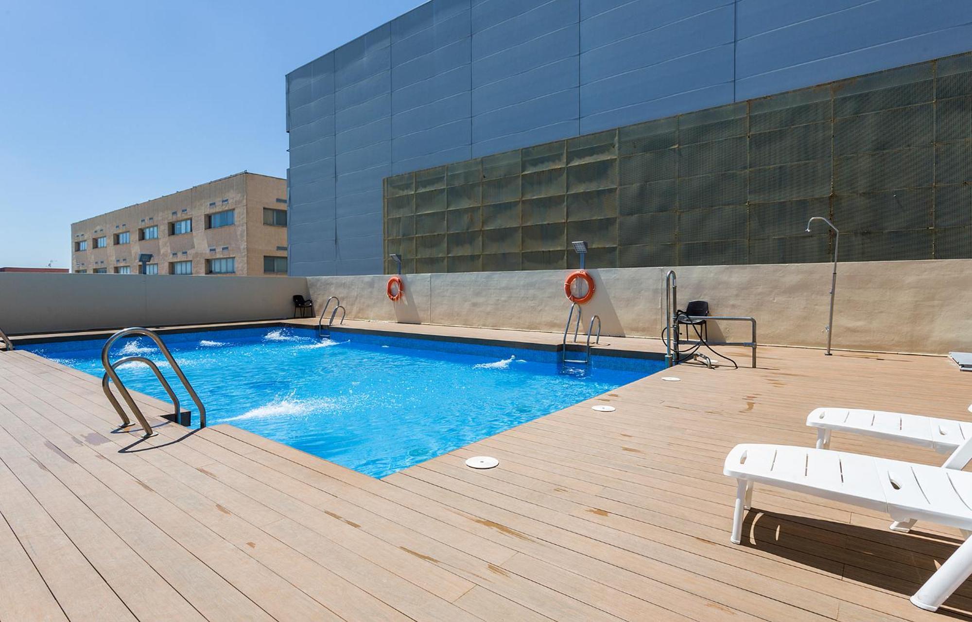 Aticos Lux Sevilla Piscina Parking Bormujos Exteriör bild